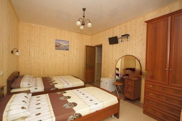 Guest House Arlen Gantiadi Extérieur photo