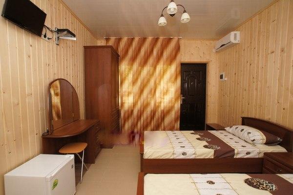 Guest House Arlen Gantiadi Extérieur photo