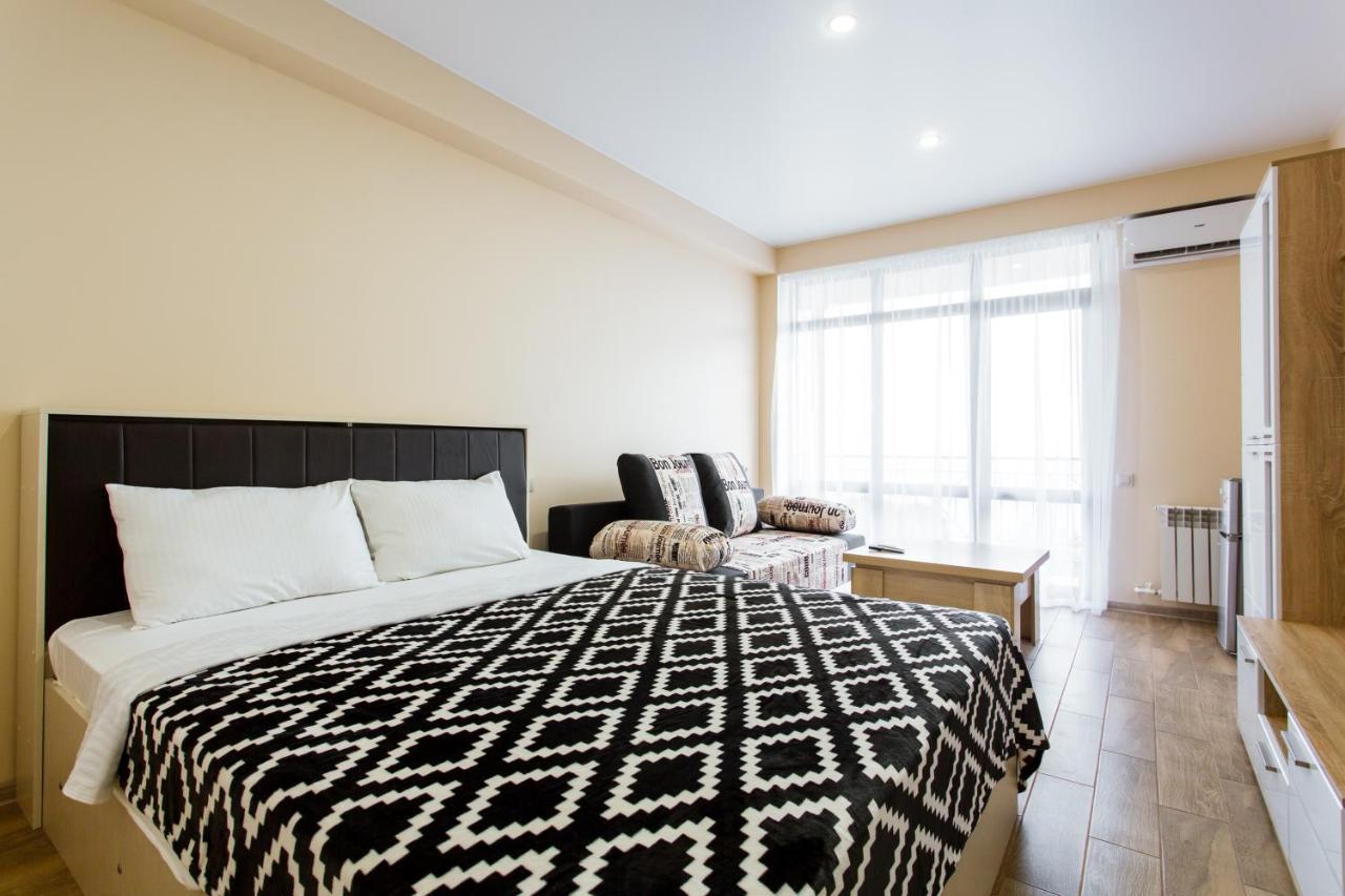 Guest House Arlen Gantiadi Extérieur photo